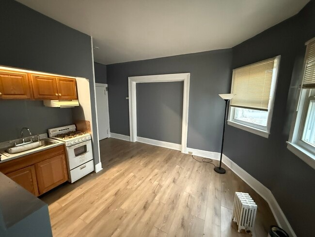 Building Photo - 31 Union St