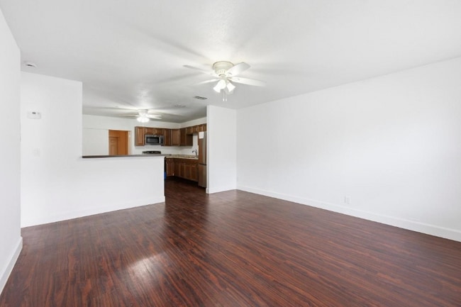 Foto del edificio - 3846 Roan Ln