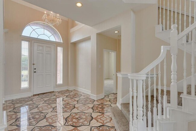 Building Photo - 1404 Parkwood Dr