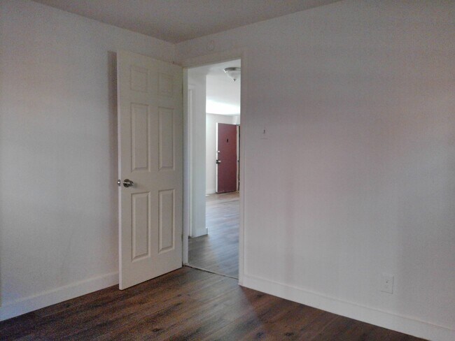 Building Photo - 3285 Jasmine St
