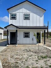 Building Photo - 4443 Wayside Ave