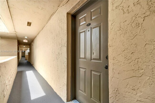 Building Photo - 14500 SW 88th Ave