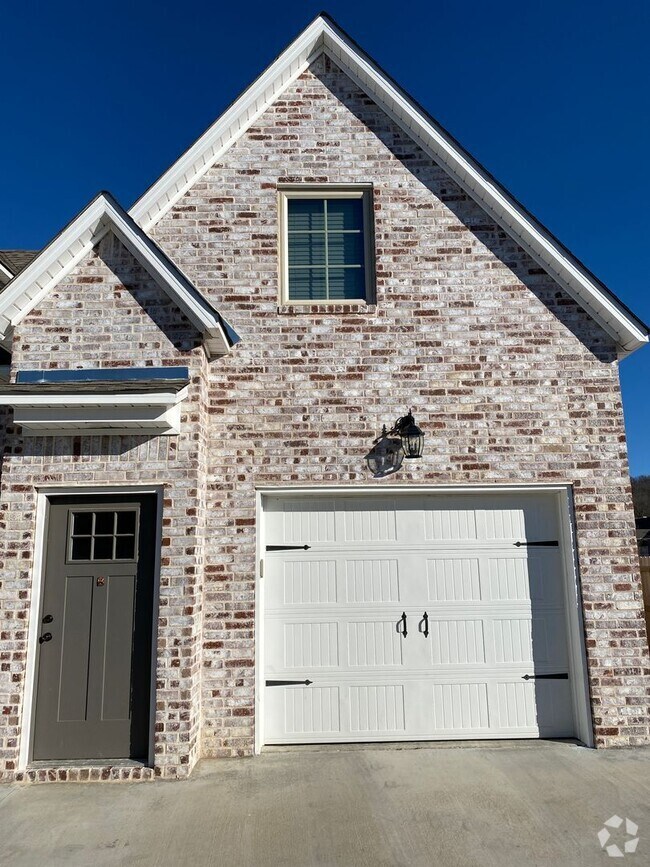 Building Photo - 3861 W Maclura Way