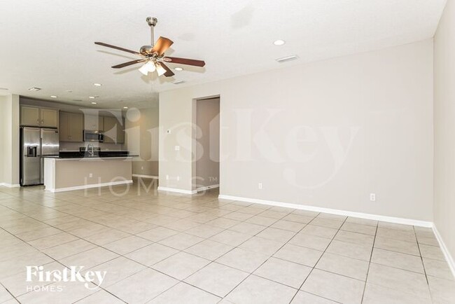 Building Photo - 1067 Persimmon Dr