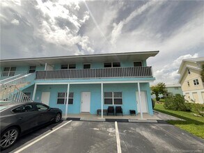 Building Photo - 661 Hernando St
