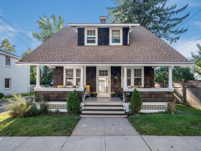 Foto del edificio - 18 Graves Ave