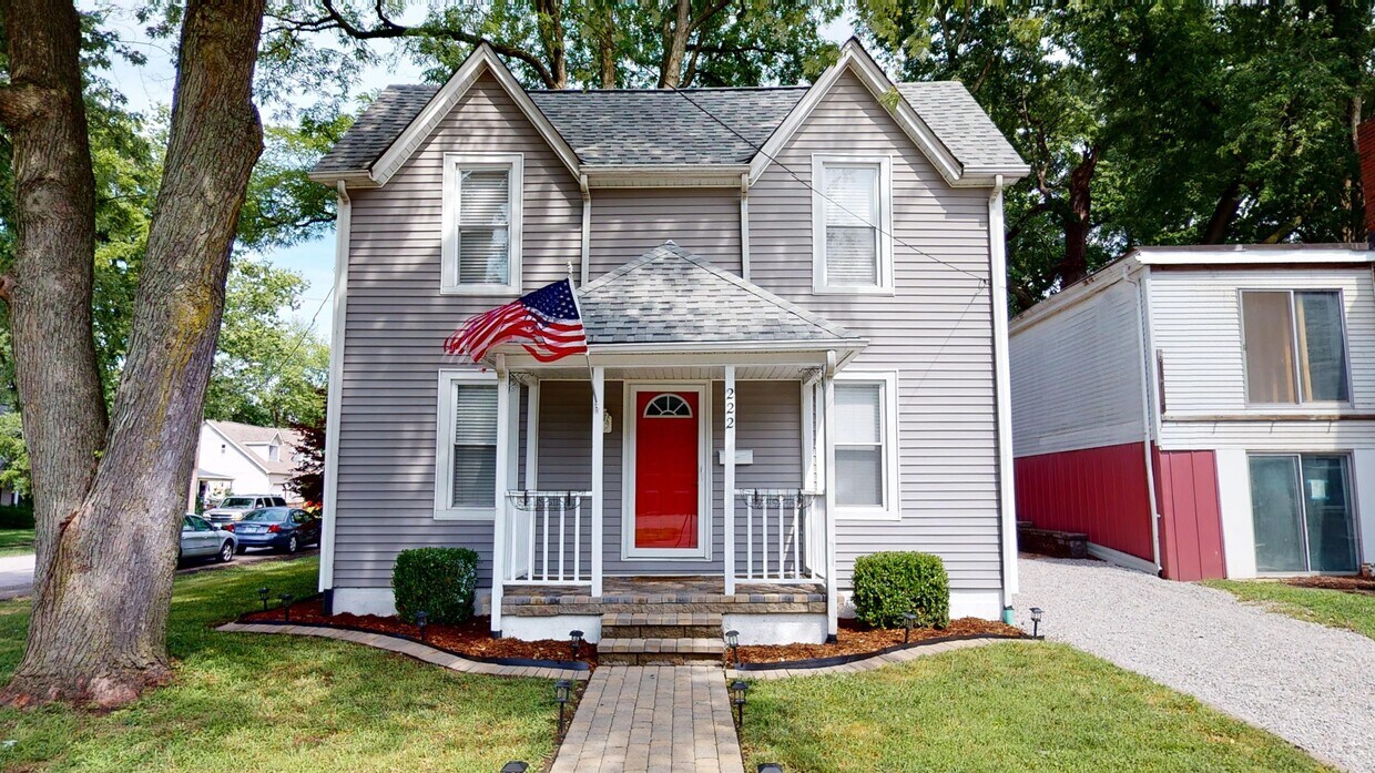 Primary Photo - 222 N Cherry St