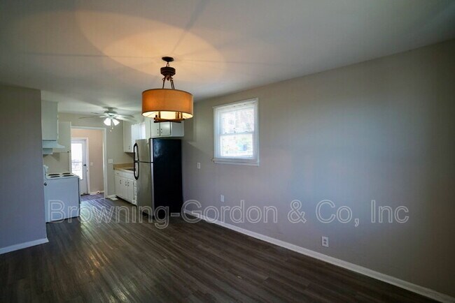 Foto del edificio - 2101 Eastwood Ave