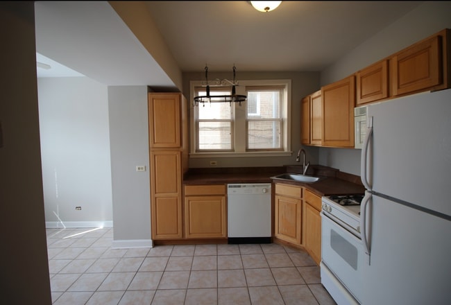 Kitchen - 4250 N Keystone Ave