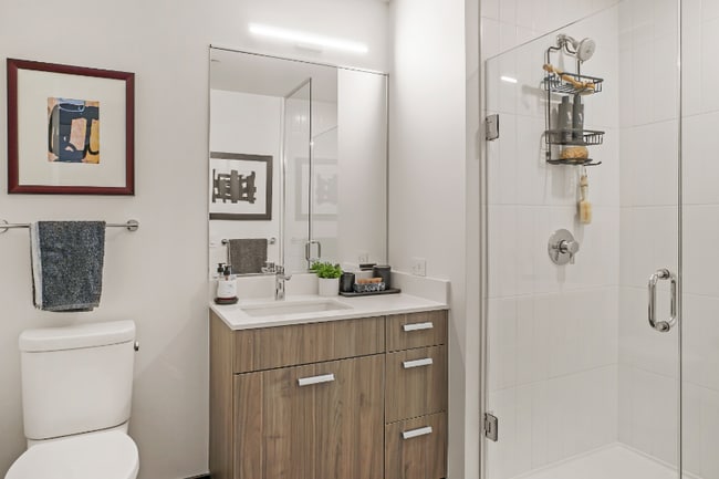 Building Photo - 491 E Waterside Dr