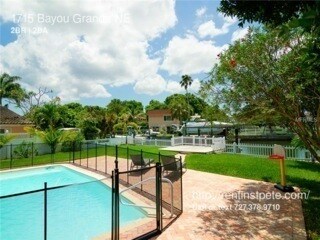 Building Photo - 1715 Bayou Grande Blvd NE