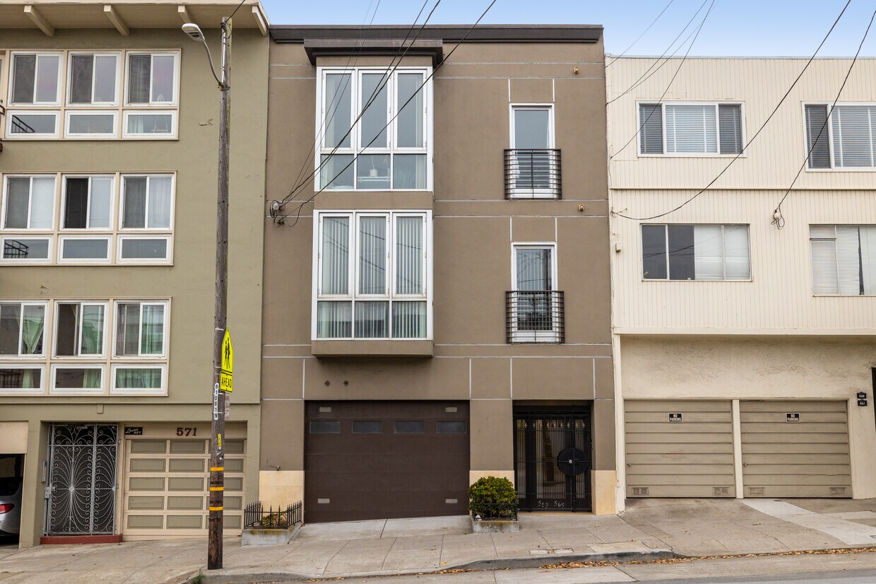 Primary Photo - 563 33rd Ave