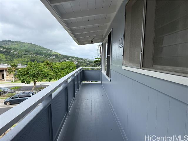 Building Photo - 2155 Puowaina Dr