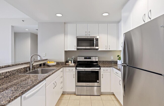 Building Photo - 1 br, 2 bath Condo - 500 John F Kennedy Blvd