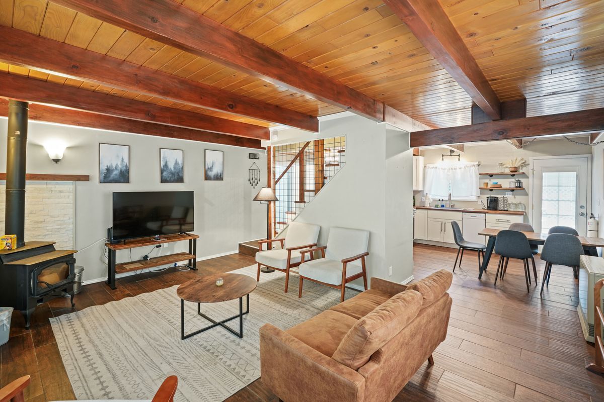 Foto principal - 43032 Sunset Dr
