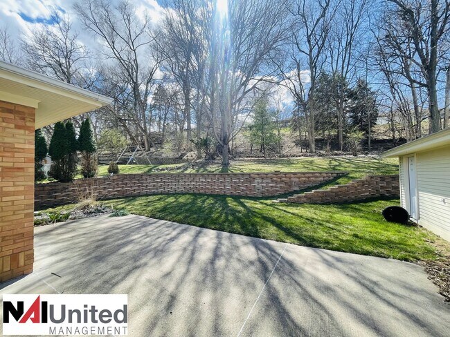 Foto del edificio - 3 bedroom, 2 bathroom near Grandview Park