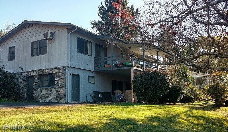 Primary Photo - 2 br, 1 bath Apartment - 44 Equity Court