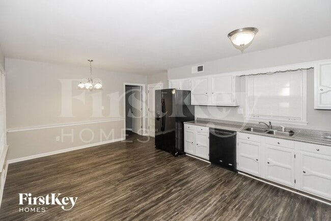 Foto del edificio - 6763 Caledon Cove