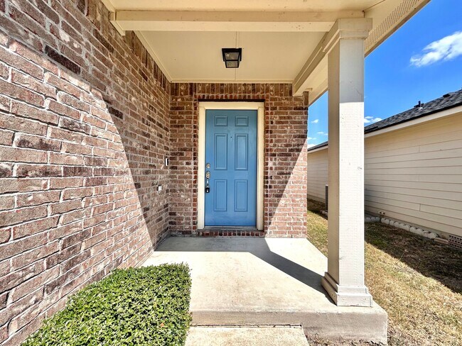 Foto del edificio - Inviting 4/BR 2/BA Home with Spacious Back...