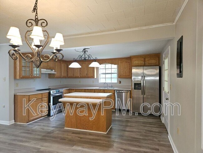 Building Photo - 119 2nd Ave