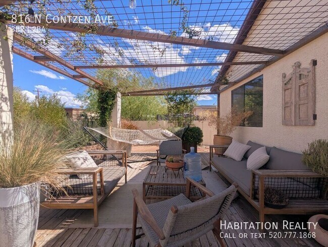 Foto del edificio - 816 N Contzen Ave