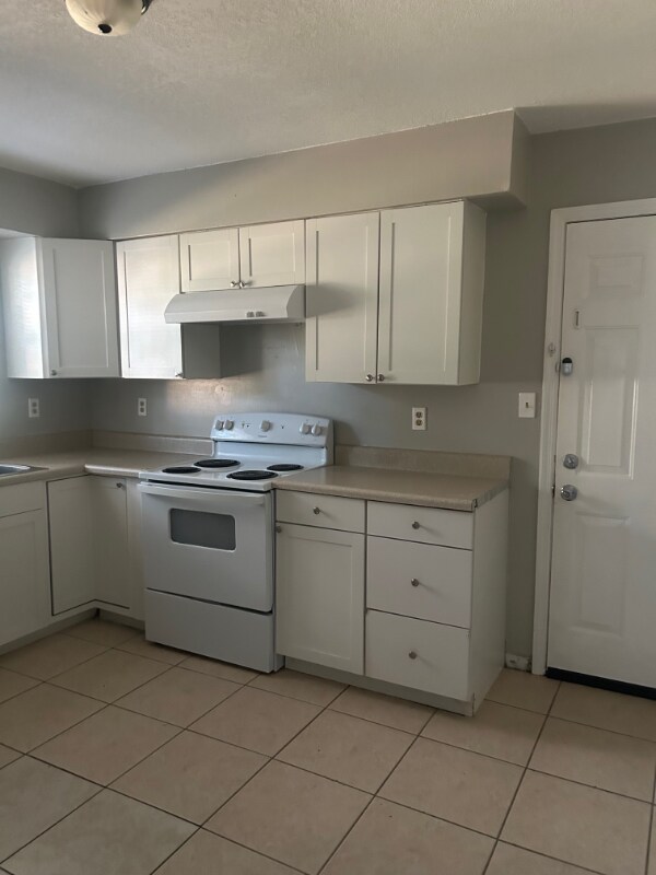 Foto del edificio - 1026 Birchwood Ct