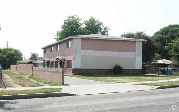 Primary Photo - 6921 Purdy Ave