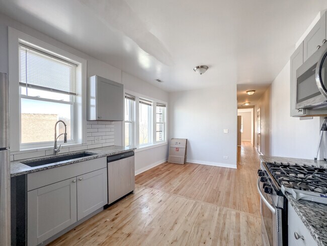 Foto del edificio - 5610 N Western Ave