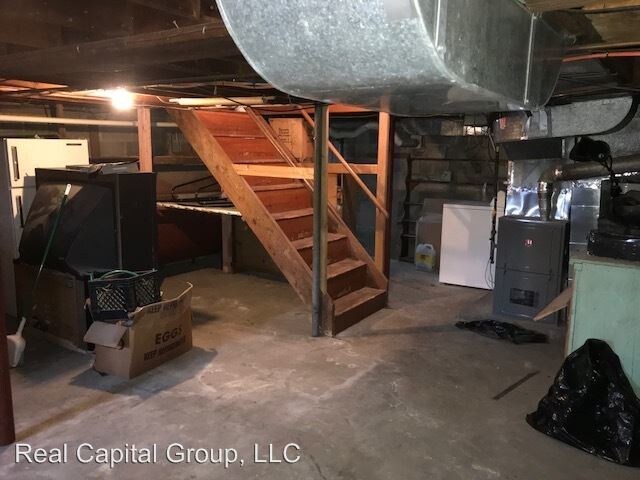 Building Photo - 3 br, 1.5 bath House - 42 Bayberry Rd