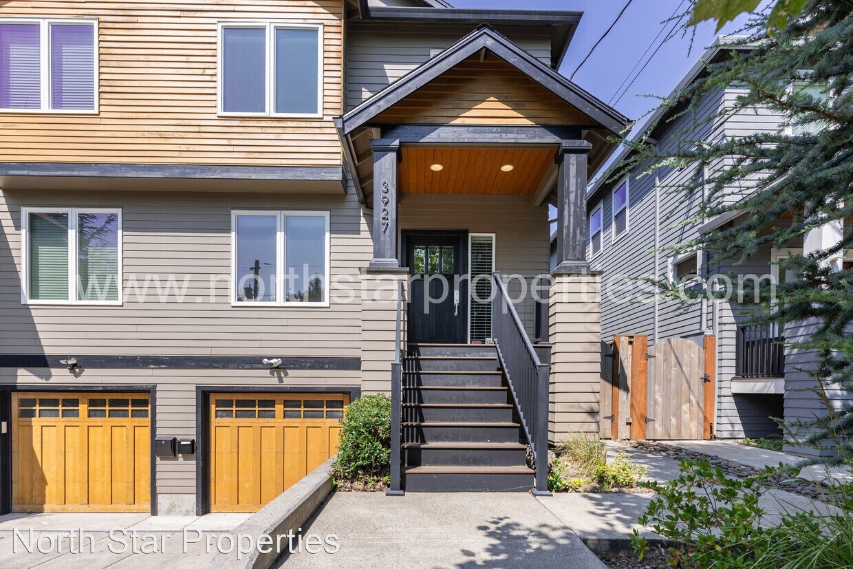 Primary Photo - 5 br, 4 bath House - 3927 NE Rodney Avenue