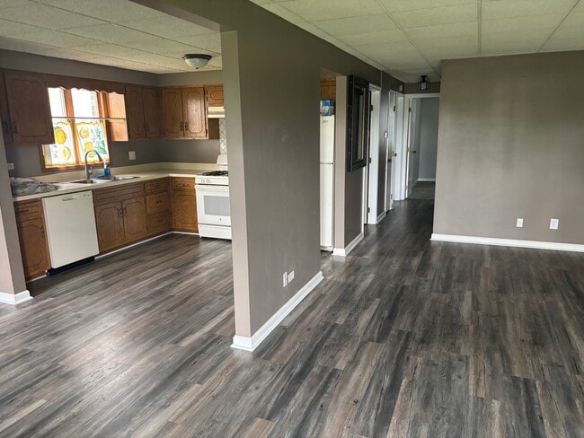 Foto del edificio - 523 Waverly Ct