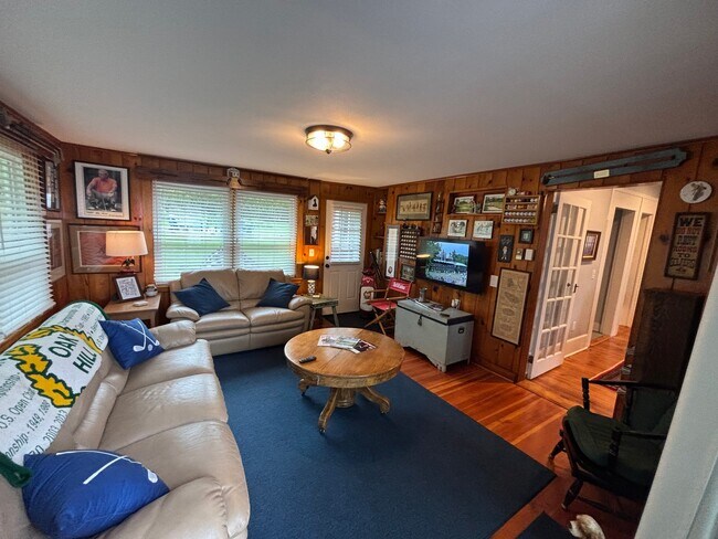 Foto del edificio - 5305 W Lake Rd