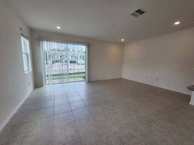 Building Photo - 34169 Rogallo Ln