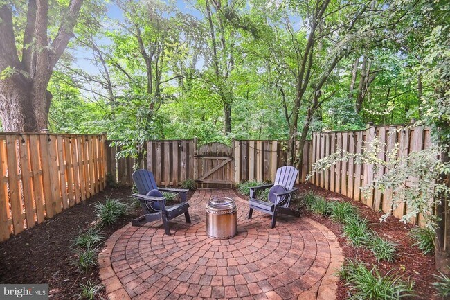 Foto del edificio - 502 Bay Dale Ct