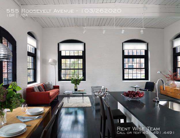 Building Photo - 555 Roosevelt Ave