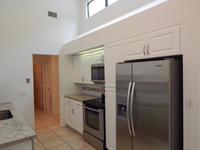 Building Photo - 22793 Meridiana Dr