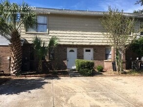 Building Photo - 413 Waterway Ln