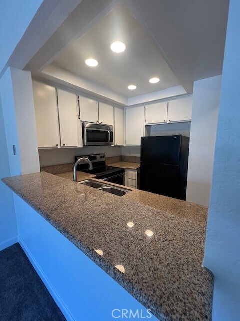 Building Photo - 23351 La Glorieta