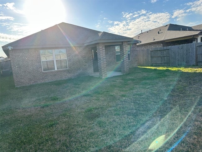 Building Photo - 2128 Del Mar Dr