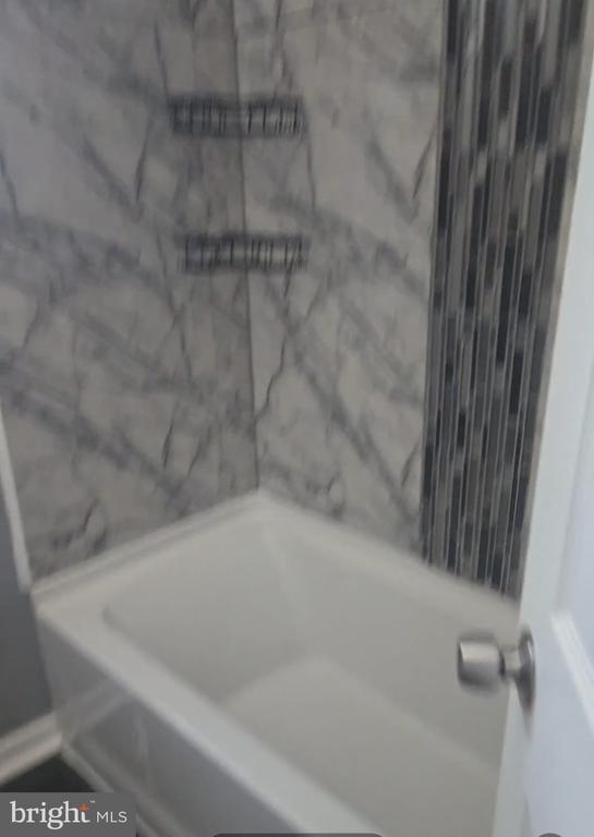 Foto del edificio - 722 W Maple Ave
