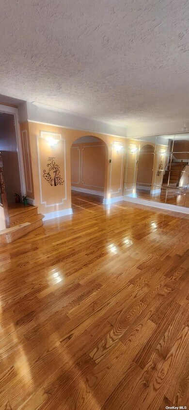 Foto principal - 114-61 199th St