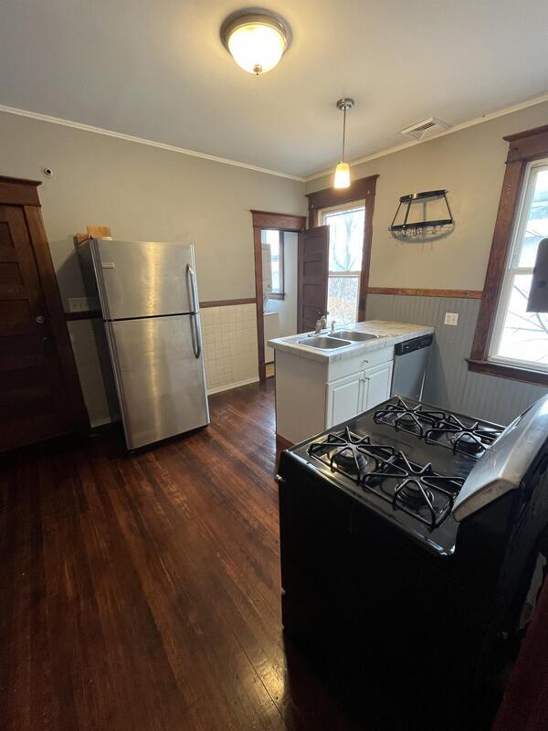 Foto del edificio - 20 Besch Ave