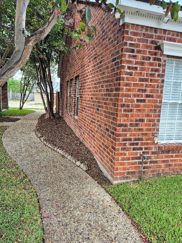 Building Photo - 152 S Foster Dr