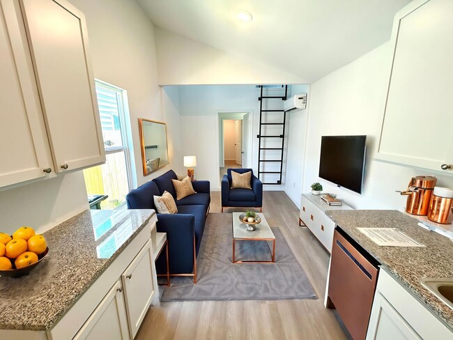 Building Photo - **APPLICATION RECEIVED** Available Now! 1 ...