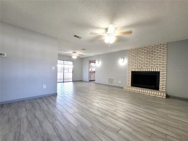 Building Photo - 775 Gordon Ct