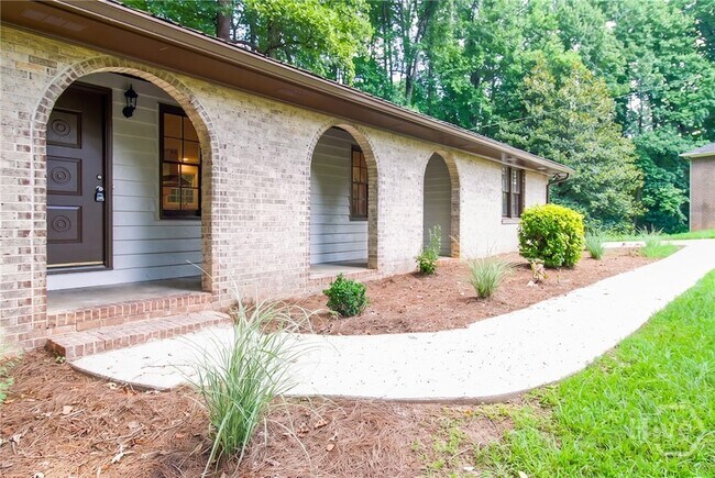 Foto del edificio - 1191 Arrowhead Rd