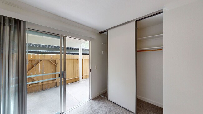 Building Photo - 18185 Happy Ln