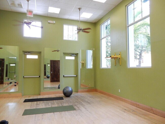 Building Photo - 1730 Borrego Way