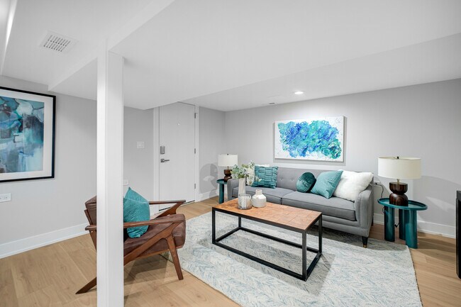 Foto del edificio - 4721 W Warwick Ave