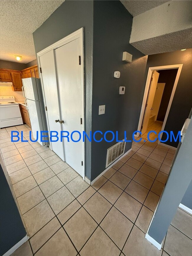 Foto del edificio - Great unit for a great price. won't last long!